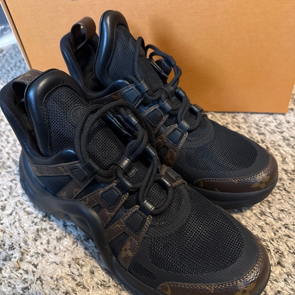 - Louis Vuitton LV Archlight Black - Picture 2 of 7